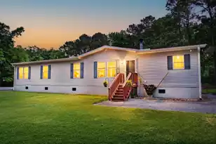 205 Confederate St, Summerville, SC 29485 - Photo 3