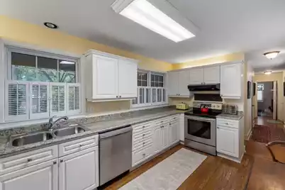 1067 Loyalist Lane, Mount Pleasant, SC 29464 - Photo 13