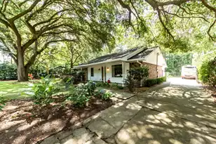 5717 San Flora Ave, Ravenel, SC 29470 - Photo 11