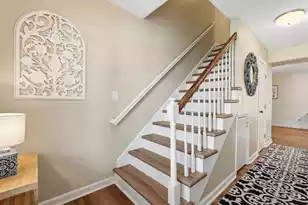 733 Ralston Ct, Mount Pleasant, SC 29464 - Photo 5