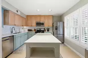733 Ralston Ct, Mount Pleasant, SC 29464 - Photo 11