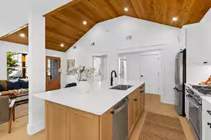 7 Larnes St, Charleston, SC 29403 - Photo 19