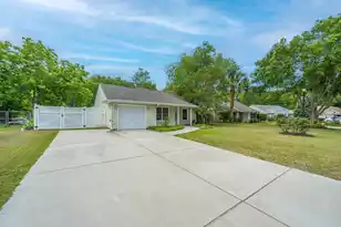 1029 Oakcrest Dr, Charleston, SC 29412 - Photo 3
