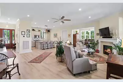 374 Commonwealth Road, Mount Pleasant, SC 29466 - Photo 9
