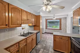 101 Beacon Hill Ln, Summerville, SC 29485 - Photo 9