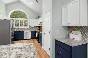 878 Santee St, Charleston, SC 29412 - Photo 9