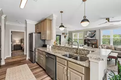 2200 Belle Isle Avenue #303, Mount Pleasant, SC 29464 - Photo 7
