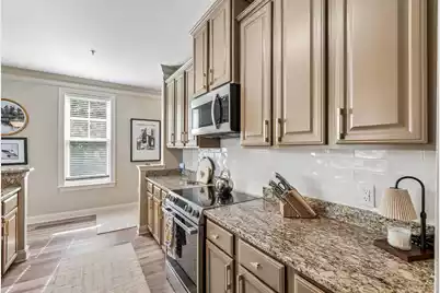 2200 Belle Isle Avenue #303, Mount Pleasant, SC 29464 - Photo 5