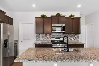 229 Light Way N, Summerville, SC 29486 - Photo 9