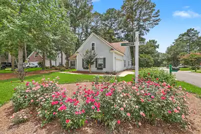 561 Pointe Of Oaks Road, Summerville, SC 29485 - Photo 5
