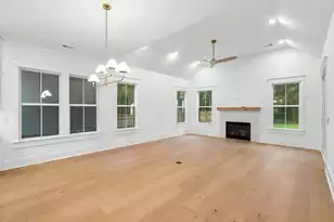 719 Eagle St, Mount Pleasant, SC 29464 - Photo 31