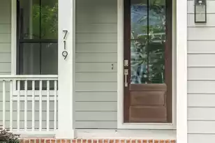 719 Eagle St, Mount Pleasant, SC 29464 - Photo 5