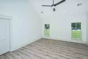 933 Valley St, Hanahan, SC 29410 - Photo 9