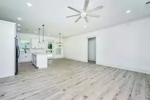 933 Valley St, Hanahan, SC 29410 - Photo 5
