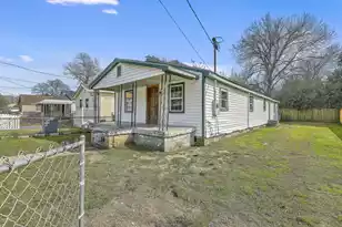 1989 Hugo Ave, North Charleston, SC 29405 - Photo 3