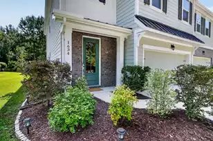 1634 Mermentau St, Mount Pleasant, SC 29466 - Photo 3