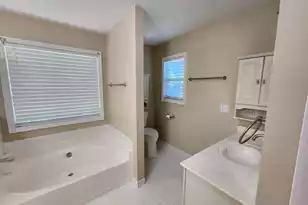 733 Woodland Pointe Pl, Mount Pleasant, SC 29464 - Photo 15