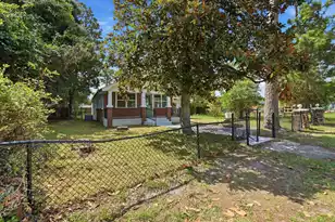 107 Grant St, Walterboro, SC 29488 - Photo 3