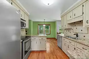 300 Eastover Cir, Summerville, SC 29483 - Photo 7