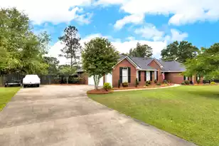 1607 Heritage Dr, Manning, SC 29102 - Photo 3