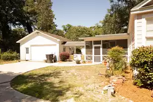 212 Valley St, Walterboro, SC 29488 - Photo 31