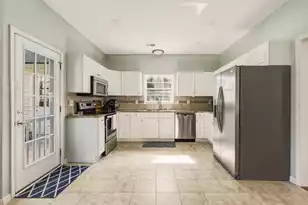 2340 Kennison Ln, Mount Pleasant, SC 29466 - Photo 13
