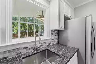 1249 Dearsley Ct, Mount Pleasant, SC 29464 - Photo 15