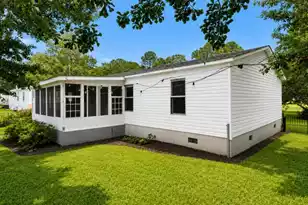 1075 Mockingbird Ln, Manning, SC 29102 - Photo 5