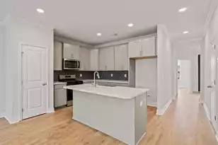 222 Lake Greenwood Blvd, Greenwood, SC 29649 - Photo 13
