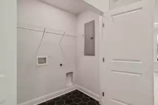 222 Lake Greenwood Blvd, Greenwood, SC 29649 - Photo 17