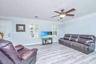 2080 Kings Gate Ln, Mount Pleasant, SC 29466 - Photo 9