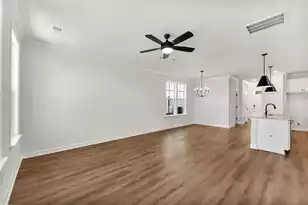219 Crosswick St, Summerville, SC 29483 - Photo 9