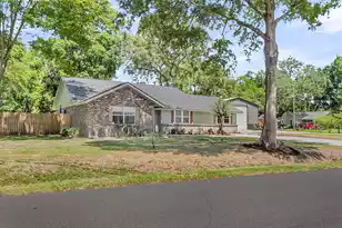 1040 Yorktown Dr, Charleston, SC 29412 - Photo 5