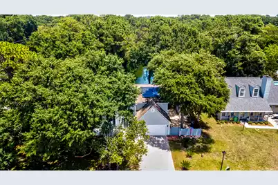 1406 Diamond Boulevard, Mount Pleasant, SC 29466 - Photo 17