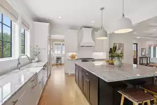 924 Pitt St, Mount Pleasant, SC 29464 - Photo 11