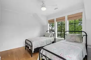 924 Pitt St, Mount Pleasant, SC 29464 - Photo 57
