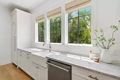 924 Pitt Street, Mount Pleasant, SC 29464 - Photo 13
