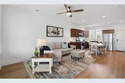 589 Blueway Avenue, Summerville, SC 29486 - Photo 3