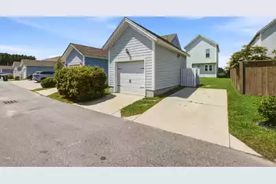 589 Blueway Avenue, Summerville, SC 29486 - Photo 27