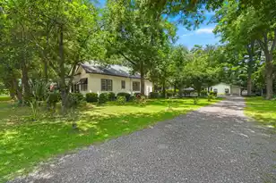 504 Raysor Street W, Saint George, SC 29477 - Photo 3