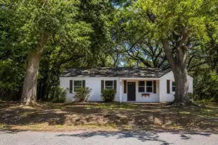 1412 Pocahontas St, Mount Pleasant, SC 29464 - Photo 1