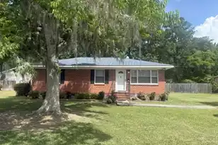 201 Clarine Dr, Goose Creek, SC 29445 - Photo 1