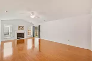 105 Parish Parc Dr, Summerville, SC 29485 - Photo 5
