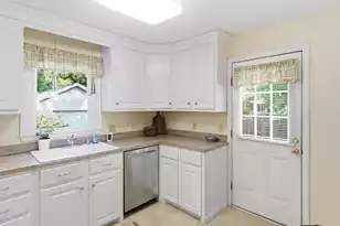 36 Manor Blvd, Hanahan, SC 29410 - Photo 17