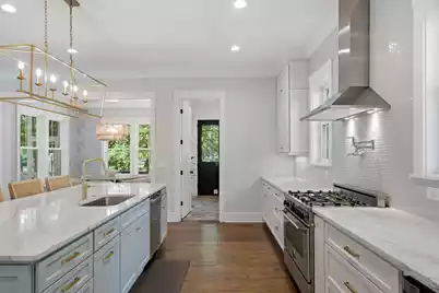 1505 Lindsey Creek Drive, Mount Pleasant, SC 29466 - Photo 11