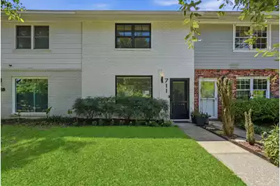 711 Center Street, Mount Pleasant, SC 29464 - Photo 1