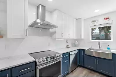 711 Center Street, Mount Pleasant, SC 29464 - Photo 7