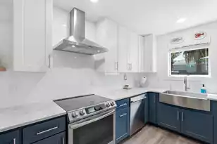 711 Center St, Mount Pleasant, SC 29464 - Photo 7