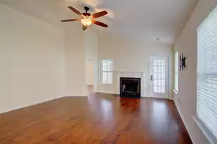 302 Coosawatchie St, Summerville, SC 29485 - Photo 5