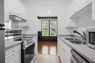1931 Chatelain Way, Mount Pleasant, SC 29464 - Photo 15